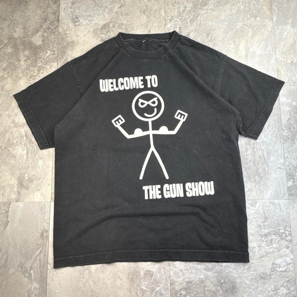 Y2K funny welcome to the gun show black graphic T shirt size medium